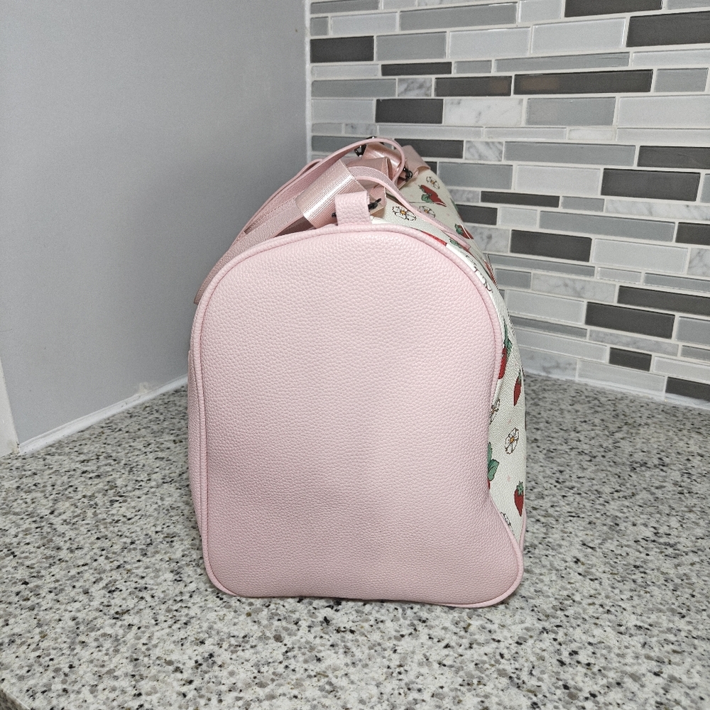 Strawberry Shortcake Sweet vegan Travel Bag Duffle - Picture 4 of 5
